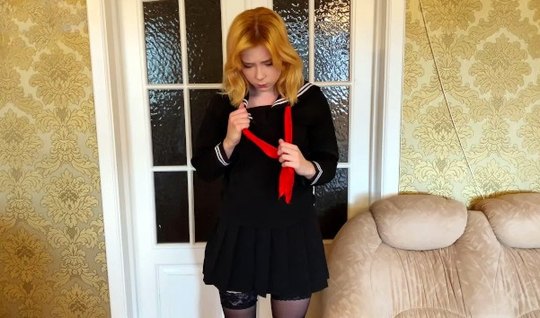 Молодая падчерица делает отличный минет строгому отчиму