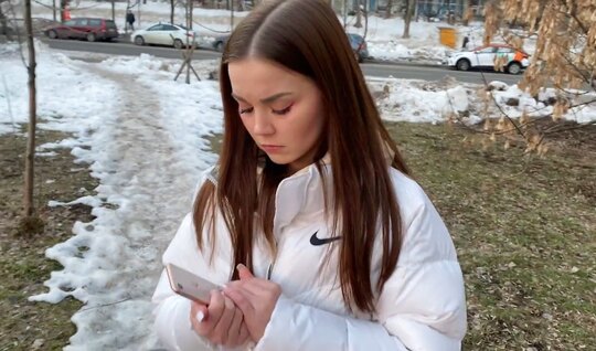 Пикапер привел русскую девку к себе чтобы членом угостить