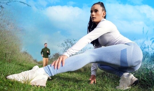 Брюнетка после классного массажа захотела крутого секса