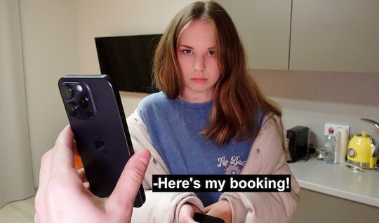 Молодая девка попалась на вранье и теперь круто сосет