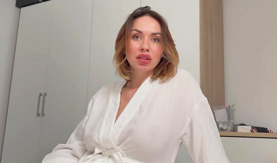 Мамка не прочь встать раком ради яркого удовольствия