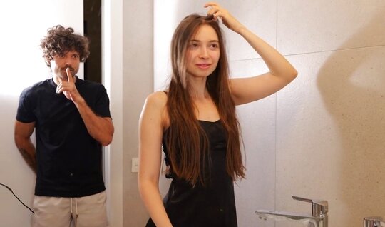 Порвал на русской подруге колготки чтобы трахнуть