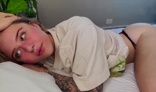 Молодая девушка всегда рада пососать ствол приятеля